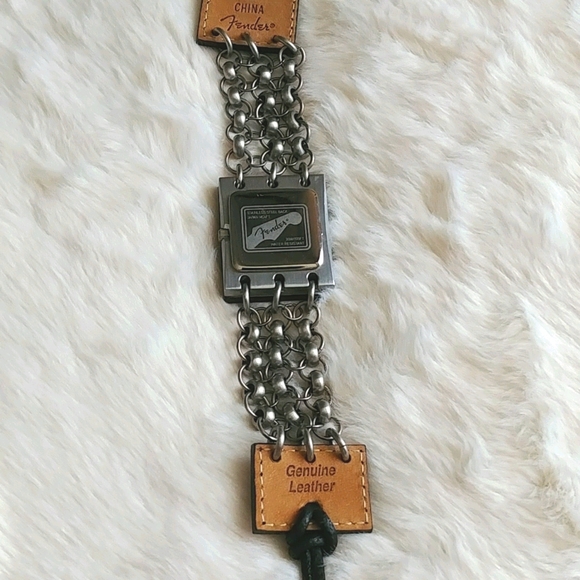 Fender Watch - Picture 4 of 4